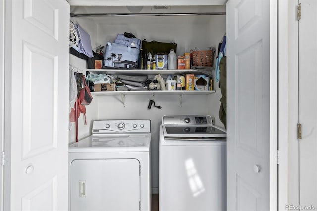 laundry room featuring laundry area and independent washer and dryer