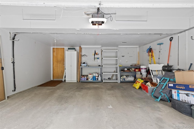 2366 S Troy St, Aurora, CO 80014 - garage with a garage door opener