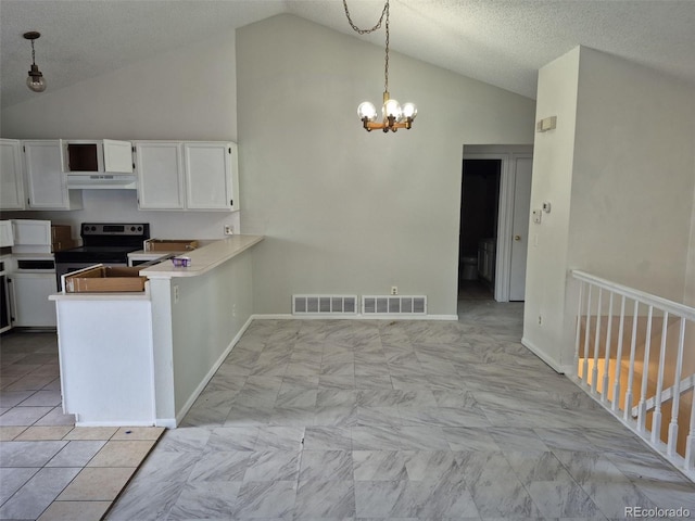 16094 E Exposition Dr, Aurora, CO 80017 - kitchen with under cabinet range hood, electric range, white cabinetry, a chandelier, and a peninsula