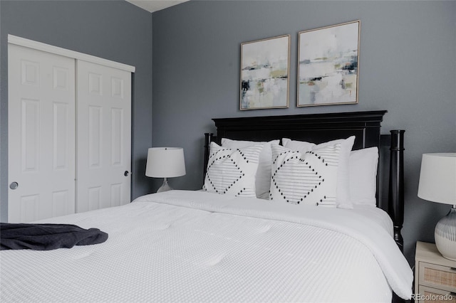 bedroom featuring a closet