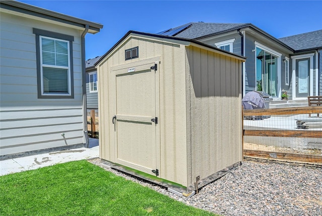 4040 Eaton Park St, Aurora, CO 80019 - view of shed