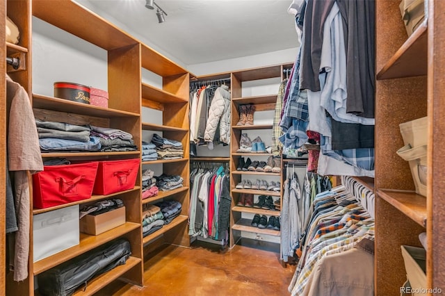 view of spacious closet