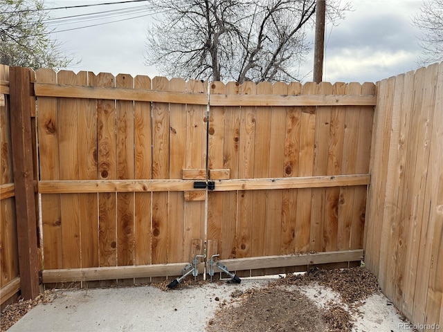 5618 Carr St, Arvada, CO 80002 - gate featuring fence