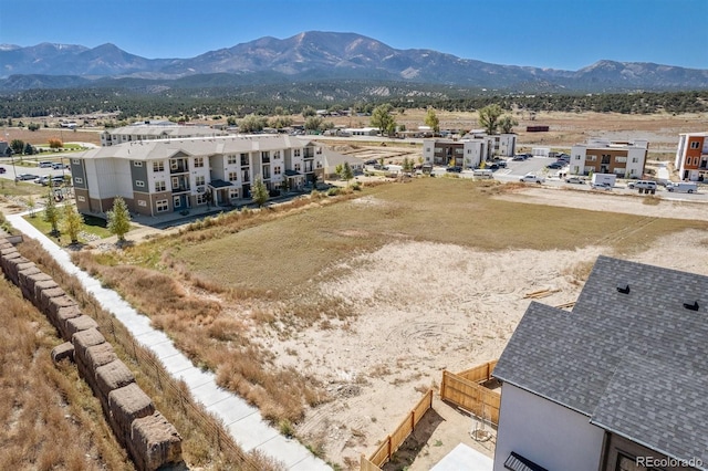 bird's eye view featuring a mountain view