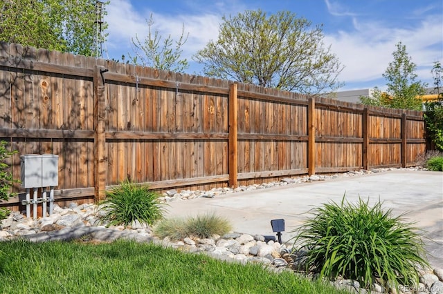 6245 W 53rd Ave, Arvada, CO 80002 - view of yard with fence