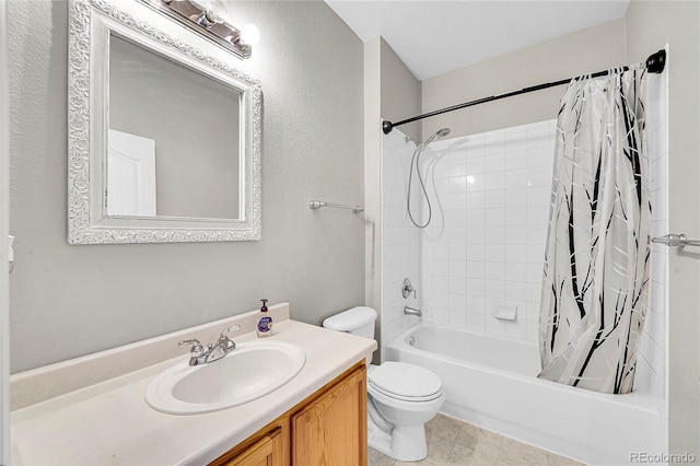 14333 E Napa Pl Unit 5D, Aurora, CO 80014 - full bathroom featuring toilet, vanity, and shower / bath combo