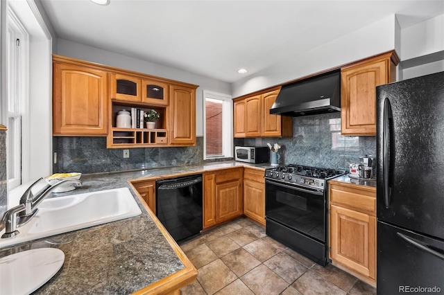 kitchen featuring black appliances, extractor fan, decorative backsplash, healthy amount of natural light, and recessed lighting