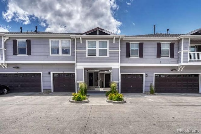 17225 Lark Water Ln Unit C, Parker, CO 80134 - townhome / multi-family property featuring a garage and driveway