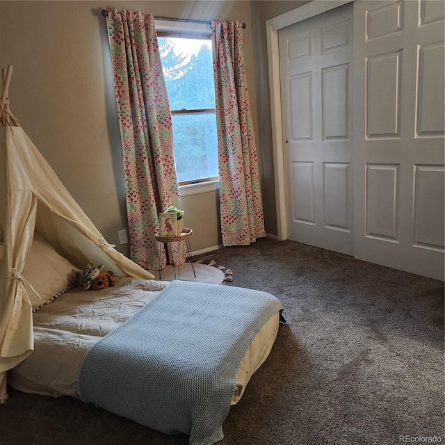 view of carpeted bedroom