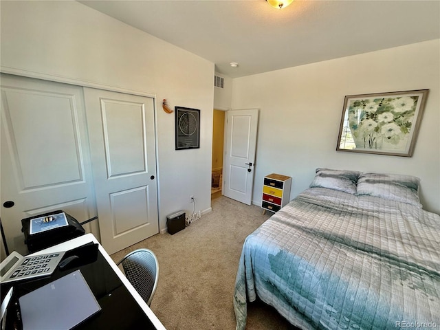 27580 E Cedar Pl, Aurora, CO 80018 - carpeted bedroom with a desk and a closet