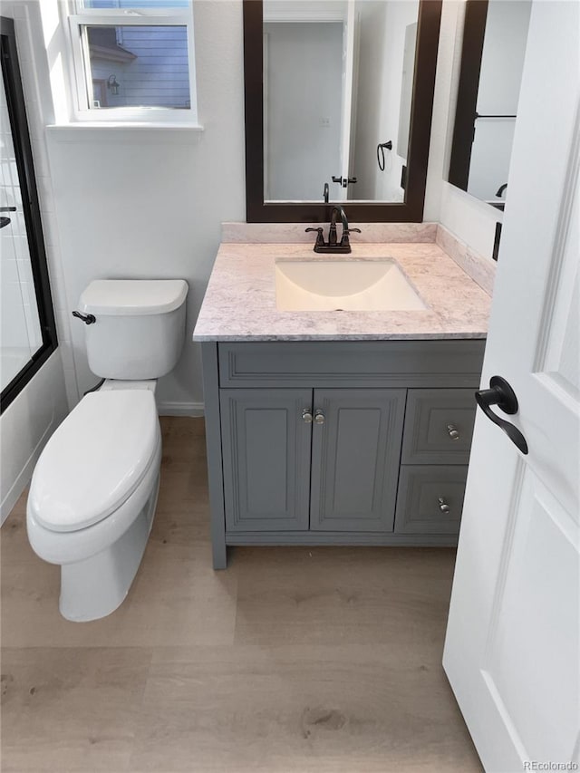 4735 S Cathay Ct, Aurora, CO 80015 - bathroom featuring vanity and tub / shower combination