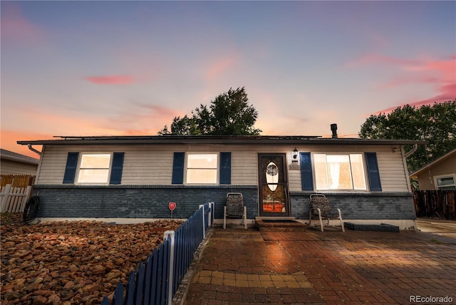 5563 Blackhawk Way, Denver, CO 80239 - photo 2
