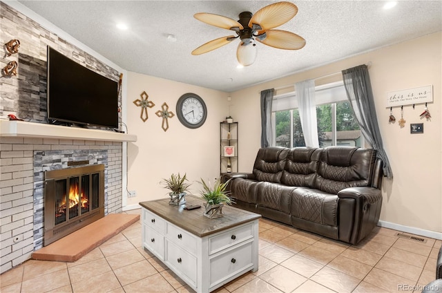 5563 Blackhawk Way, Denver, CO 80239 - photo 4