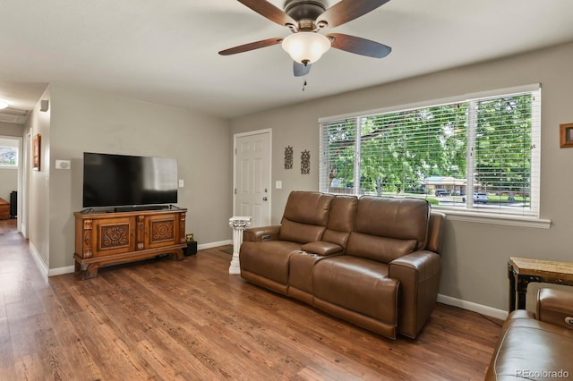 7197 S Dahlia Ct, Centennial, CO 80122 - photo 4