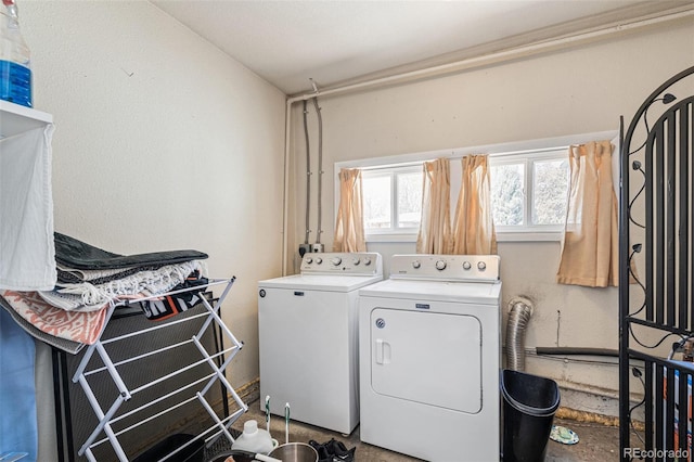 2252 Lamar St, Edgewater, CO 80214 - washroom with washer and dryer