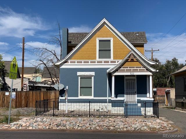 view of front of home with covered porch