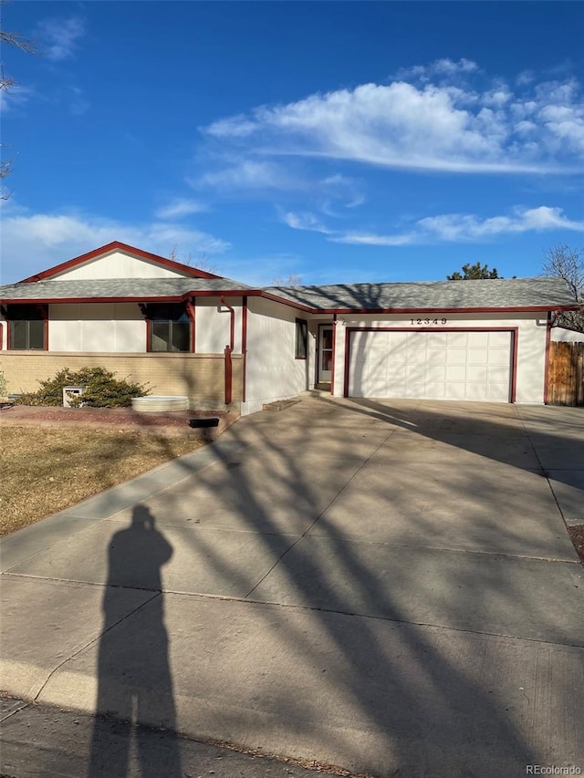 view of front facade featuring a garage