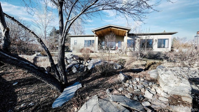 view of front of property with stucco siding