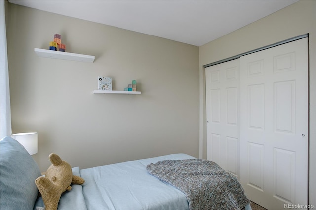 bedroom with a closet