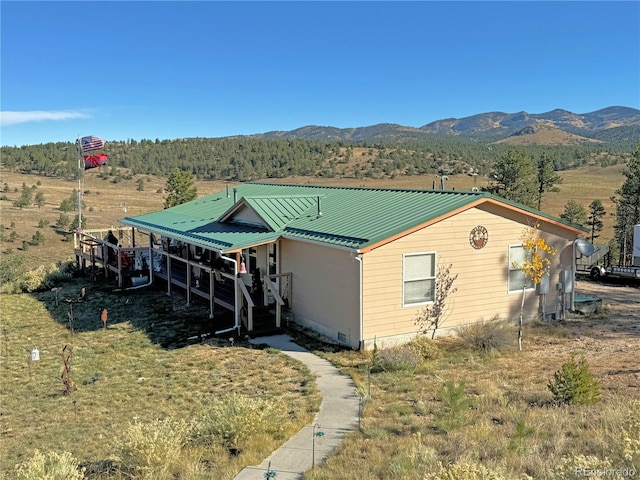 view of front facade with a mountain view