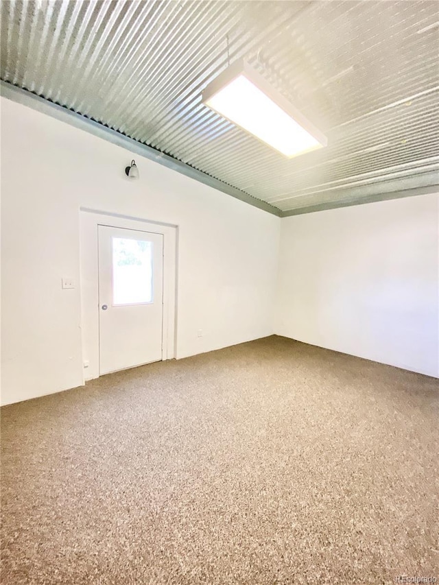 empty room featuring carpet