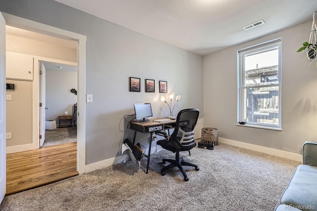 2841 N Columbine St, Denver, CO 80205 - office space with carpet floors and baseboards