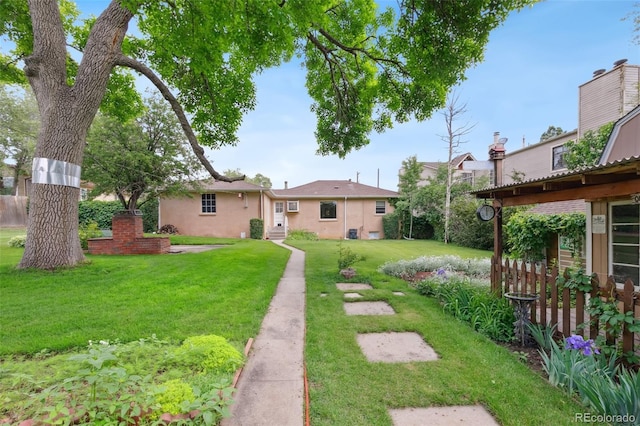 305 W Brookside St, Colorado Springs, CO 80905 - view of green lawn