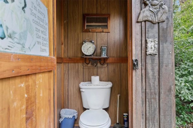 305 W Brookside St, Colorado Springs, CO 80905 - bathroom featuring wooden walls