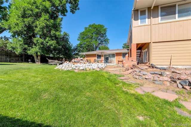 7930 S Kendall Ct, Littleton, CO 80128 - view of yard