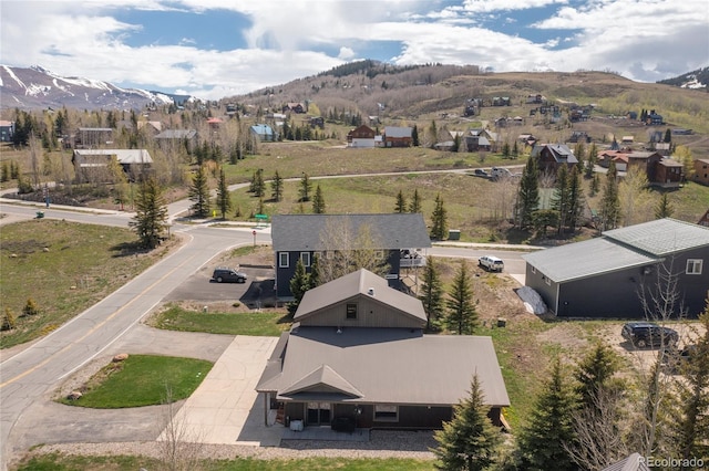 bird's eye view with a mountain view