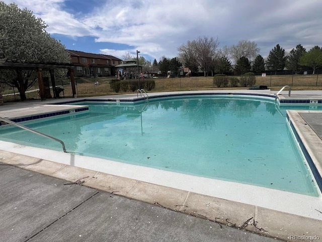 pool with fence