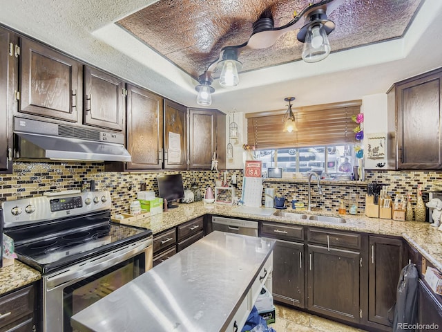 7679 S Monaco Cir, Centennial, CO 80112 - photo 7