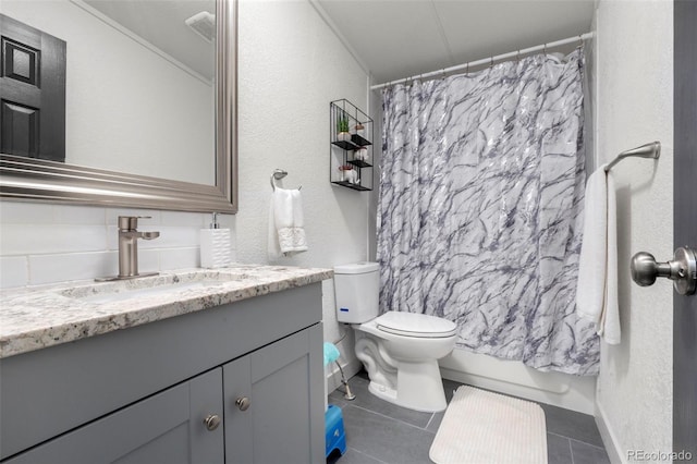 811 Plum Ave N, Lochbuie, CO 80603 - full bath with vanity, tile patterned flooring, and tasteful backsplash