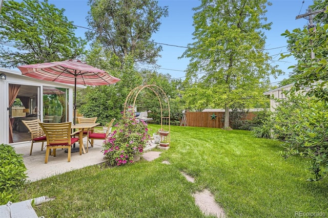 6940 W 63rd Ave, Arvada, CO 80003 - view of yard with a patio area
