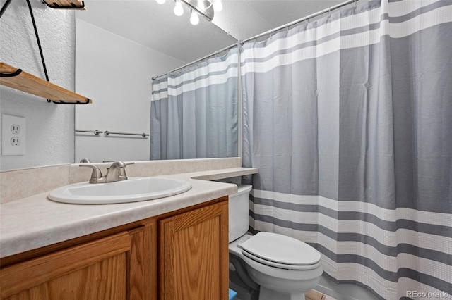1464 Nemrick Pl, Castle Rock, CO 80109 - full bath with toilet, vanity, and curtained shower
