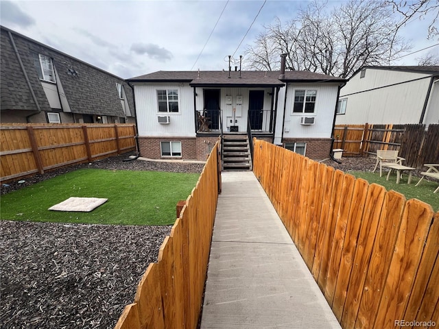 view of front of house with a front yard