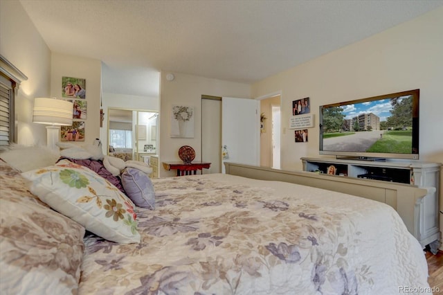 bedroom featuring a closet