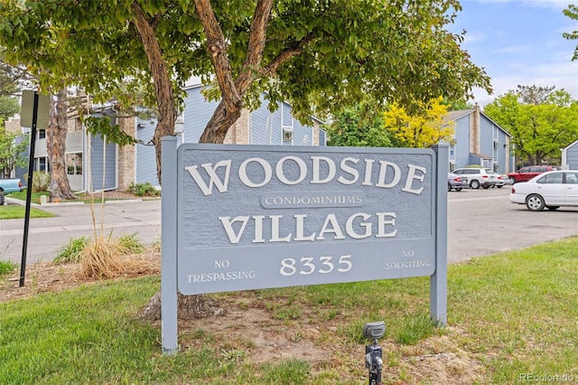 8335 Fairmount Dr Unit 208, Denver, CO 80247 - view of community sign
