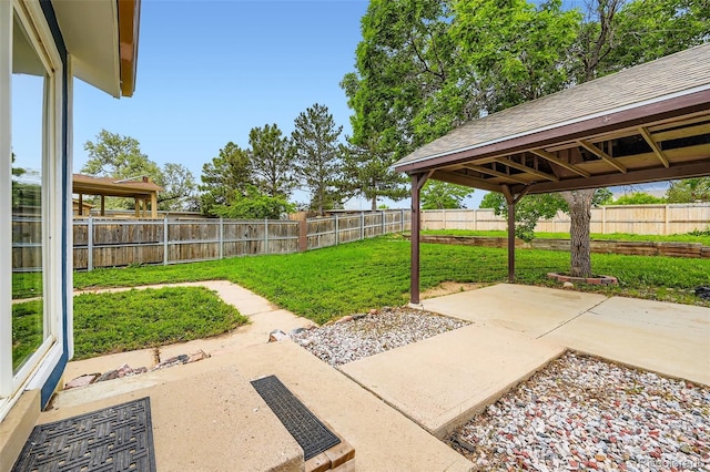 18662 E Brown Pl, Aurora, CO 80013 - fenced backyard with a patio