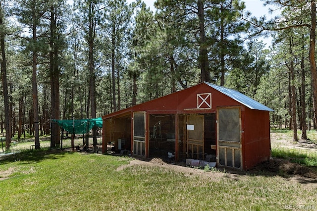 11030 Pine Meadows Rd, Colorado Springs, CO 80908 - view of poultry coop with a yard