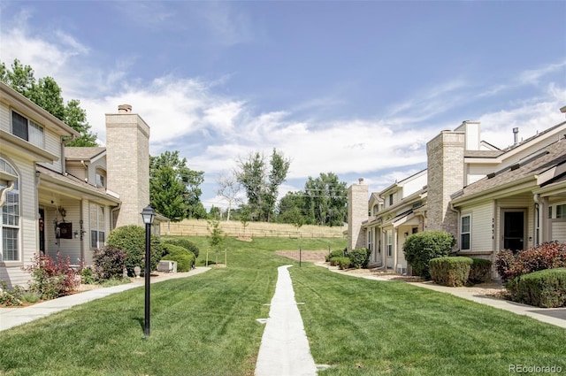 2040 S Xenia Way, Denver, CO 80231 - view of green lawn