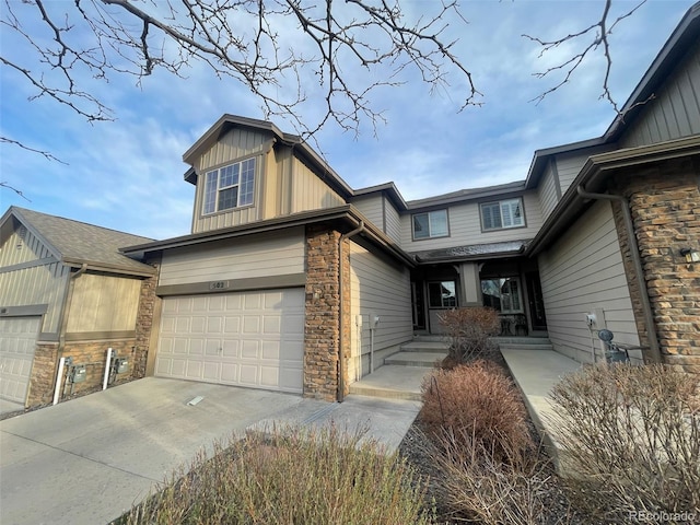 view of front facade featuring a garage