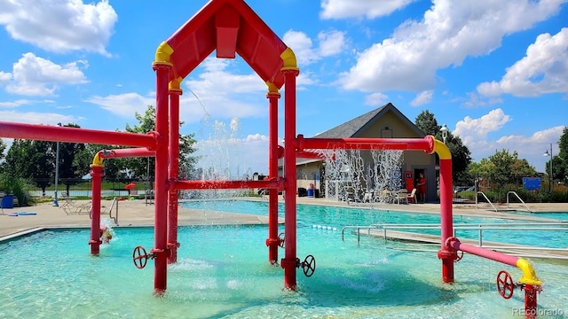 view of swimming pool