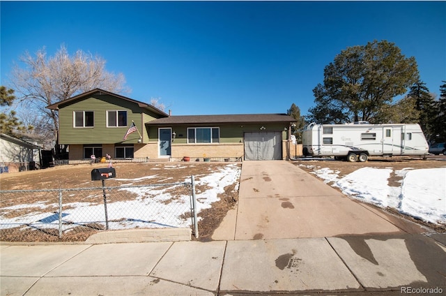 view of front facade with a garage