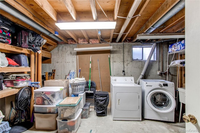 1275 Niagara St, Denver, CO 80220 - laundry room with independent washer and dryer