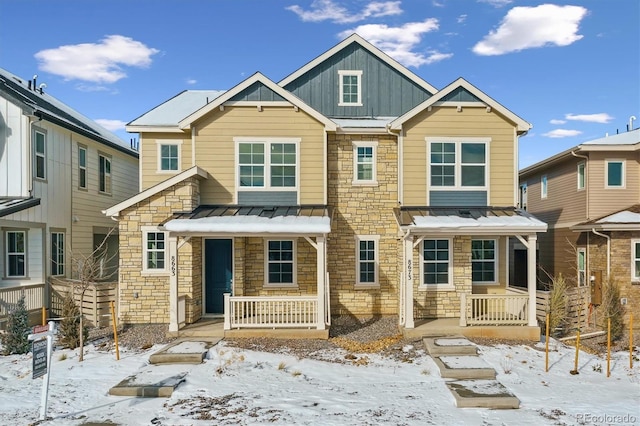 view of front of house featuring a porch