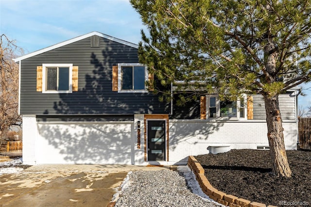 view of front facade with a garage