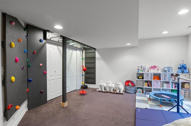 game room featuring carpet floors, baseboards, recessed lighting, and visible vents