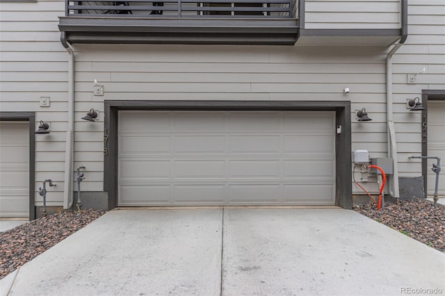 1918 W 165th Way, Broomfield, CO 80023 - garage with concrete driveway