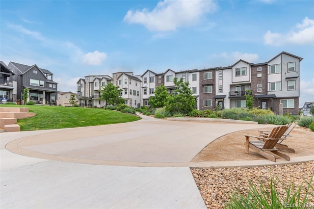 1918 W 165th Way, Broomfield, CO 80023 - surrounding community featuring a residential view and a yard